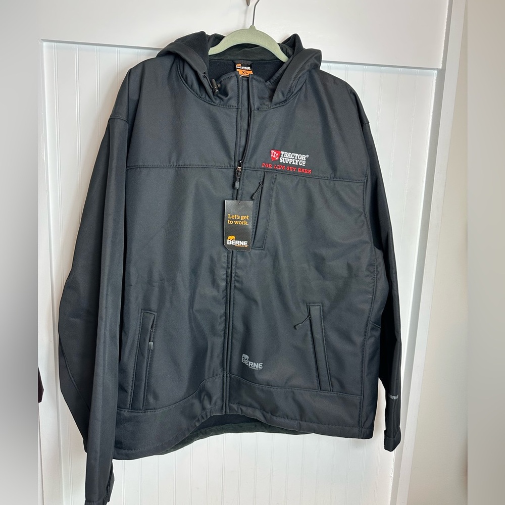 BERNE Tractor Supply Co. hooded jacket - Picture 11 of 16